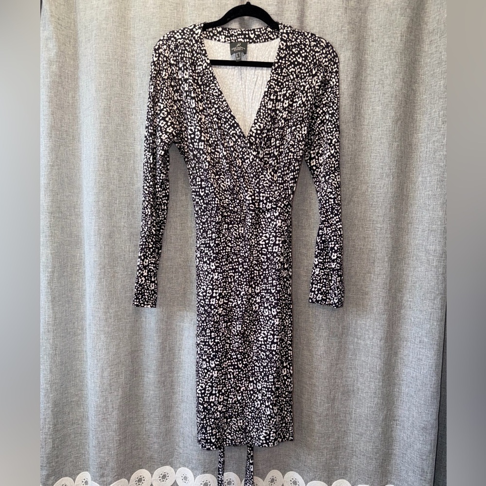 Adrianna Papell Black and White Long Sleeve Dress Size 8